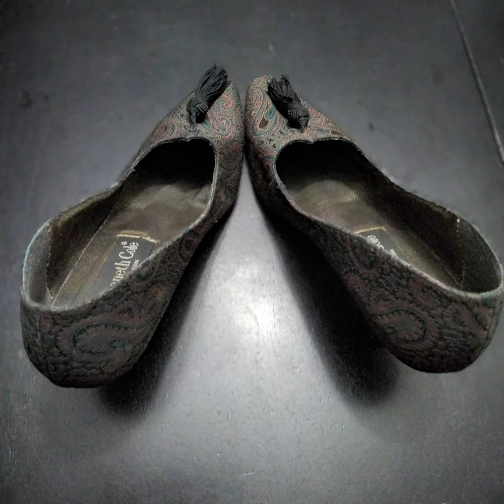 Kenneth Cole Women's Tapestry Pumps  Size 7B - Picture 3 of 5